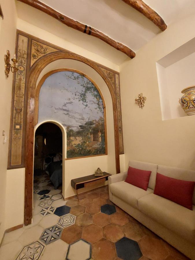 Dimora Storica "Le Stanze Di Dioniso" Vila Nápoles Exterior foto